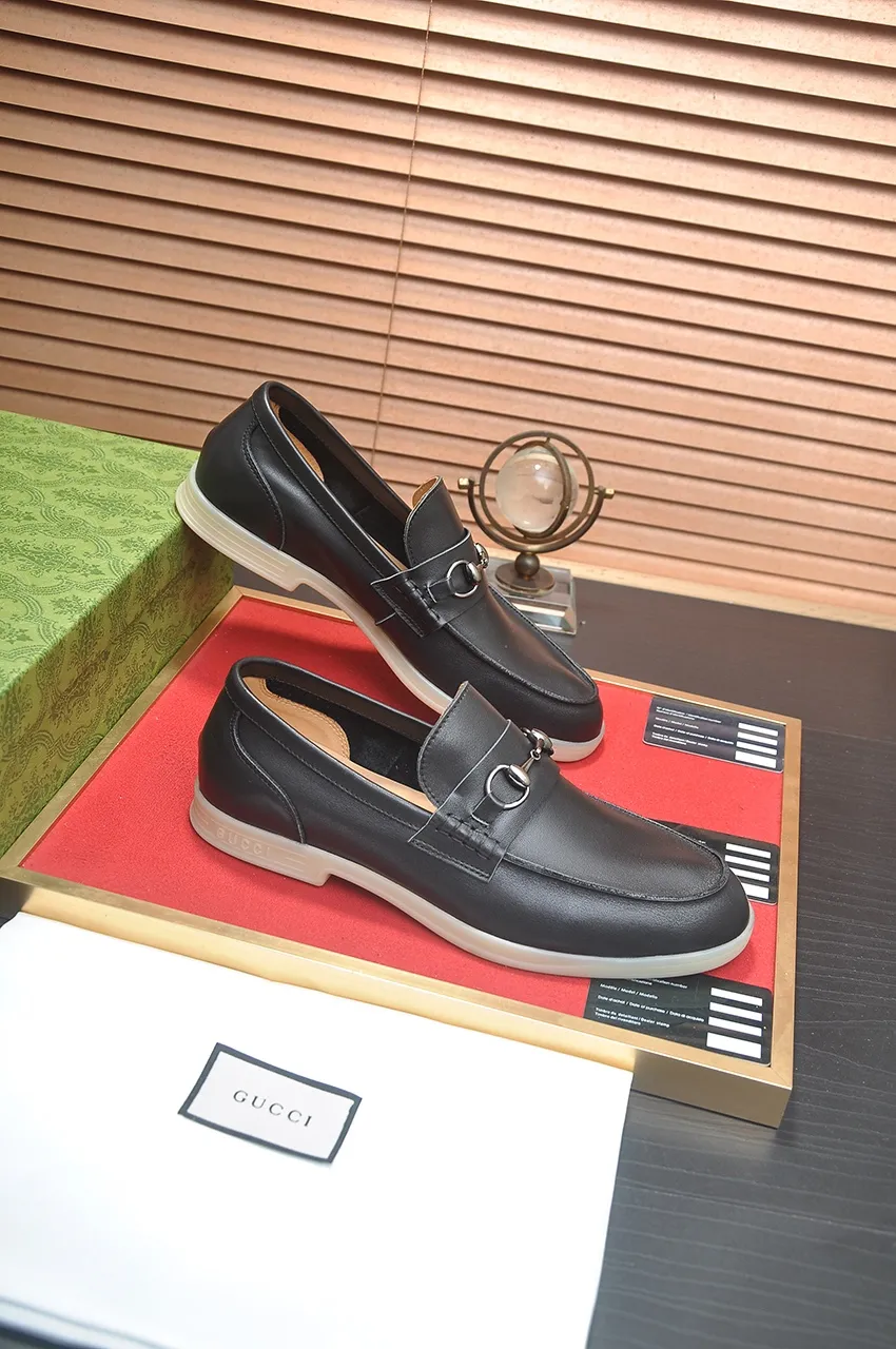 Men's shoes 💰440💶【GUCCI】 (High-end Niuli) New 🍀Gucci* - top version Gucci classic casual leather shoes! It is made of imported original cowhide and has a comfortable first layer of cowhide lining! Original wear-resistant rubber outsole! High quality products! Code number 38-44!